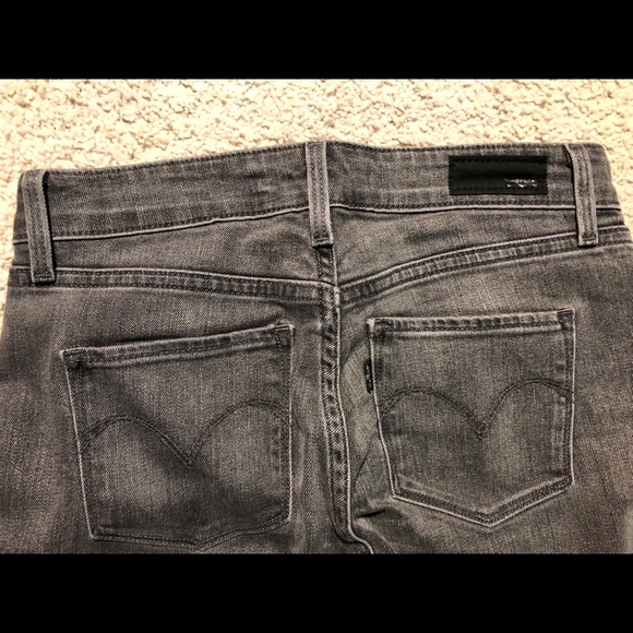 levi's women's slim fit jeans
